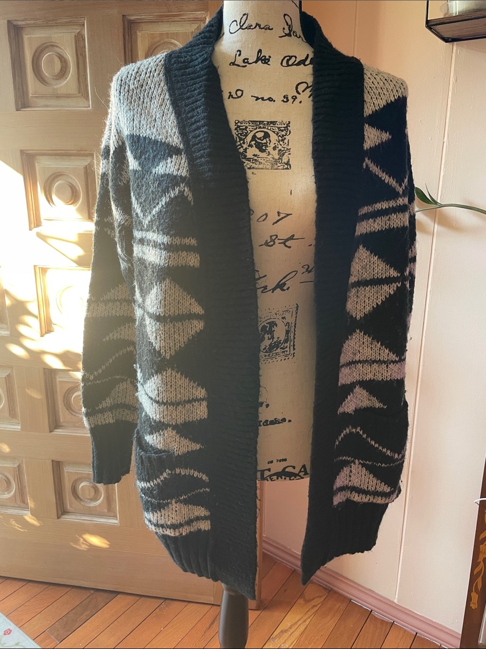 Mossimo Supply Co. Black and Light Gray Geometric Open-Front Cardigan